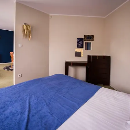 Czarny Kos 3* بوركوفو